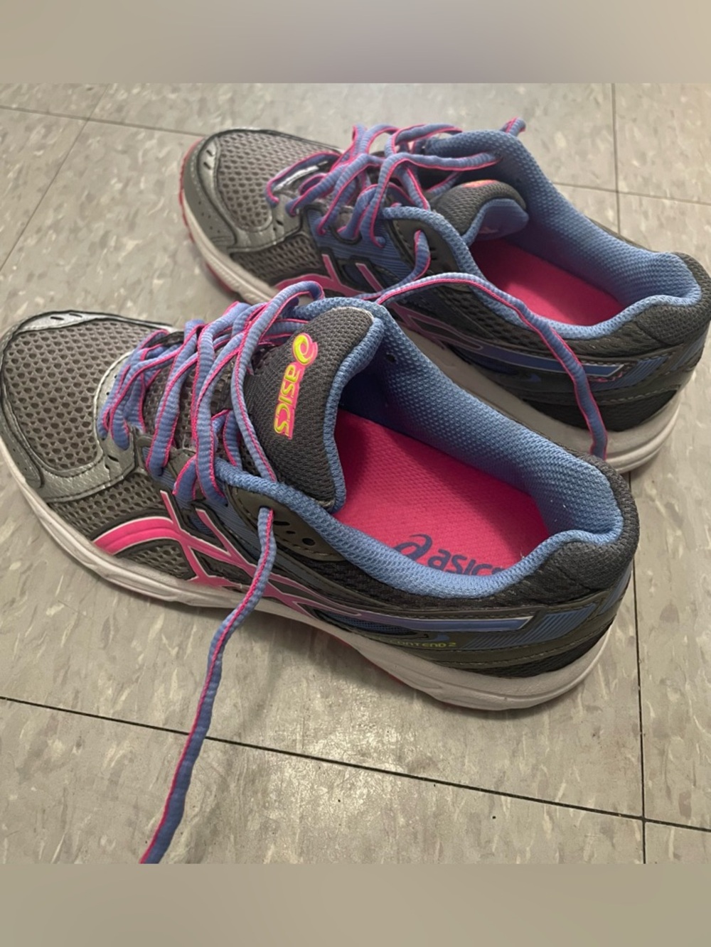 Women’s Size 6 ASICS Gel Contend 2 Running Shoes
